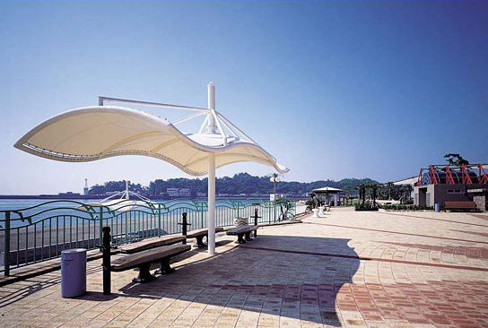 充電樁為何要建膜結(jié)構(gòu)車棚？它能帶來哪些優(yōu)勢？